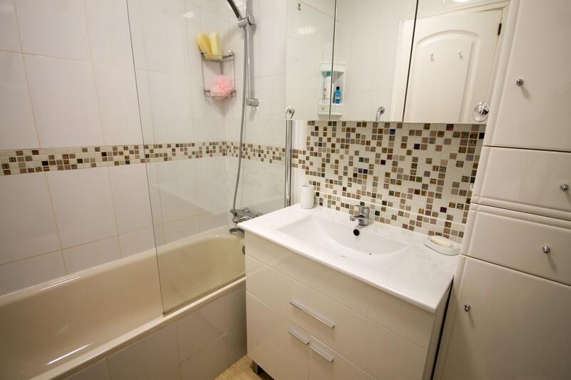 2 slaapkamer Gezinswoning Te koop 2 slaapkamer Gezinswoning Te koop