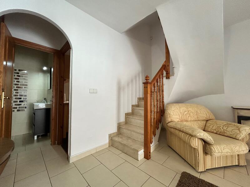 2 slaapkamer Gezinswoning Te koop