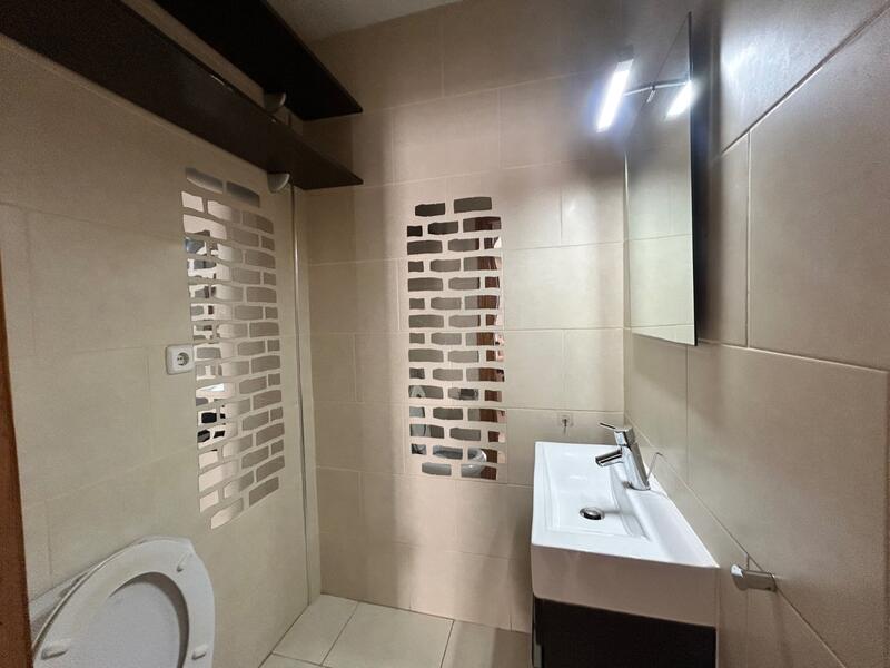 2 slaapkamer Gezinswoning Te koop