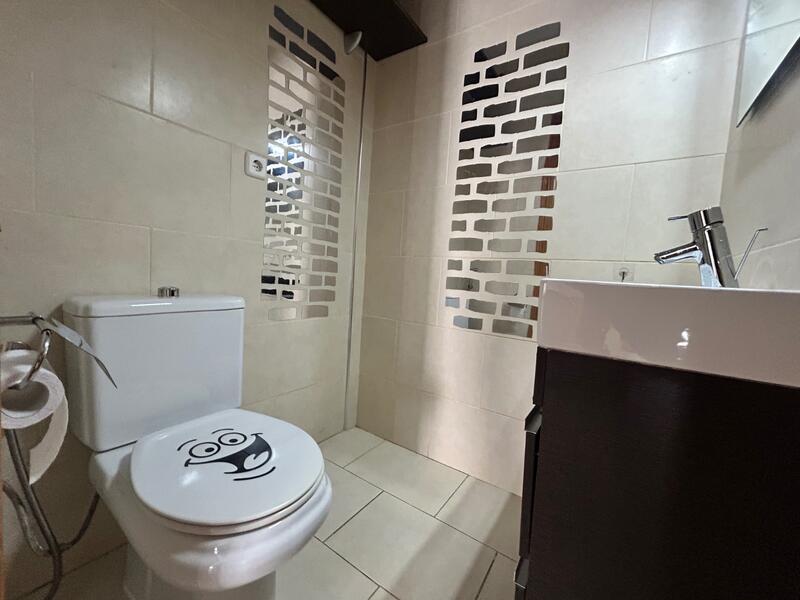 2 slaapkamer Gezinswoning Te koop