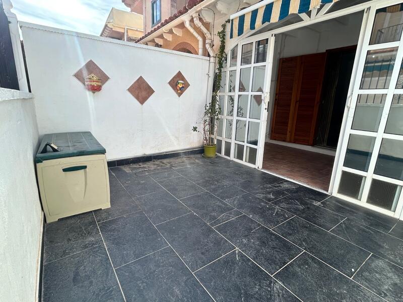 2 slaapkamer Gezinswoning Te koop