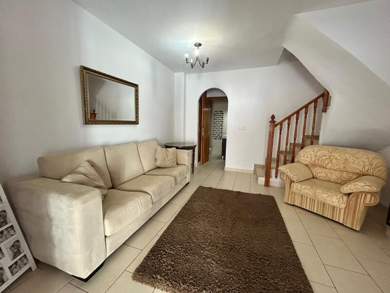 2 slaapkamer Gezinswoning Te koop