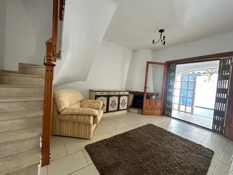 2 slaapkamer Gezinswoning Te koop