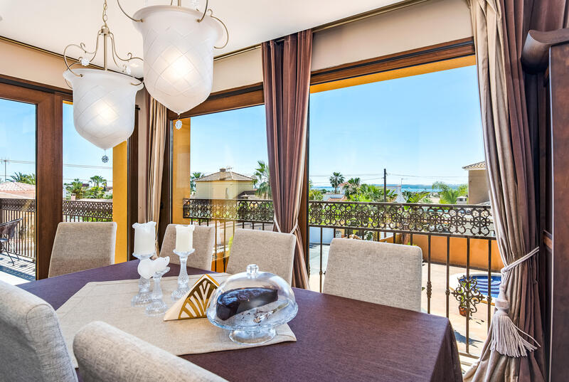 4 Schlafzimmer Villa zu verkaufen