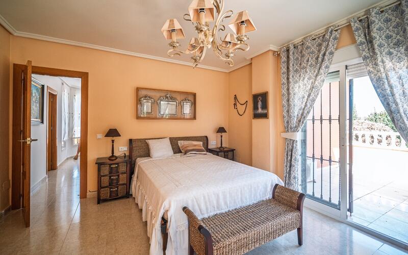 4 Cuarto Villa en venta