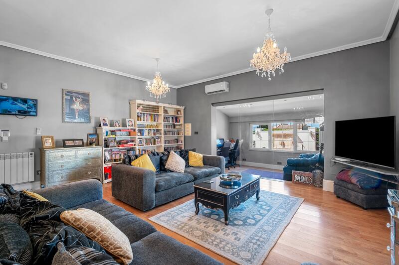 6 soverom Herregård til salgs