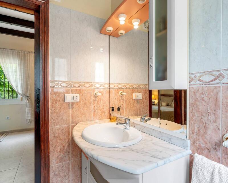 2 bedroom Country House for sale