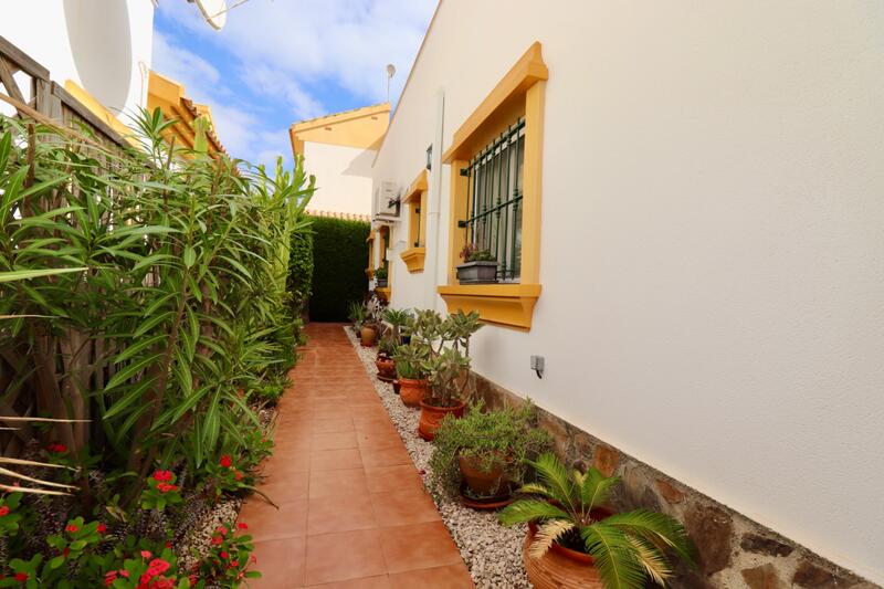 2 bedroom Villa for sale