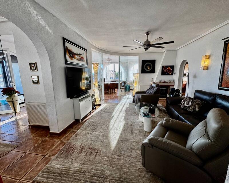 4 Cuarto Villa en venta