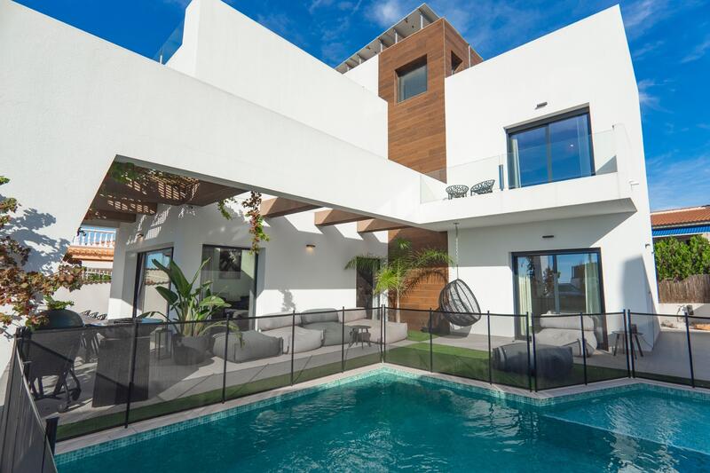 4 Cuarto Villa en venta