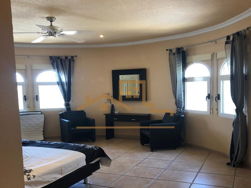 7 slaapkamer Villa Te koop