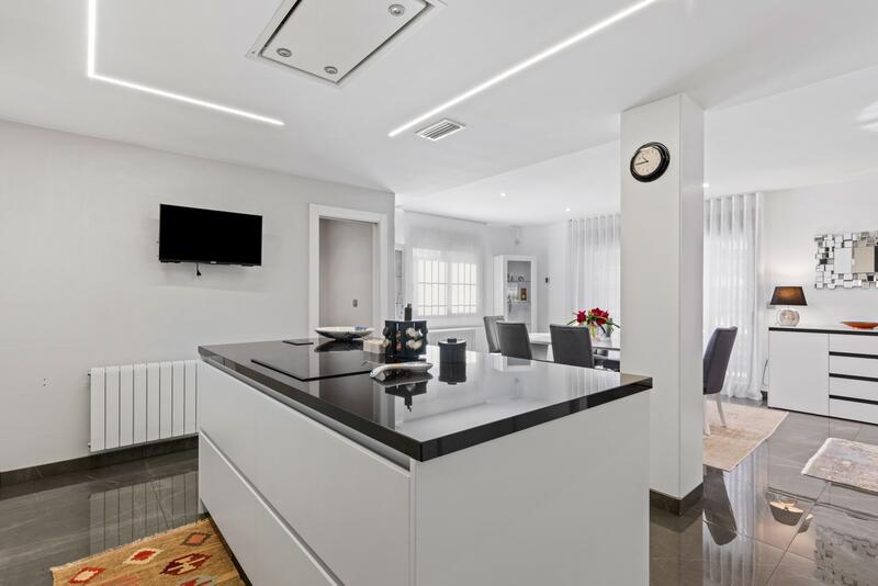 5 спальная комната вилла продается