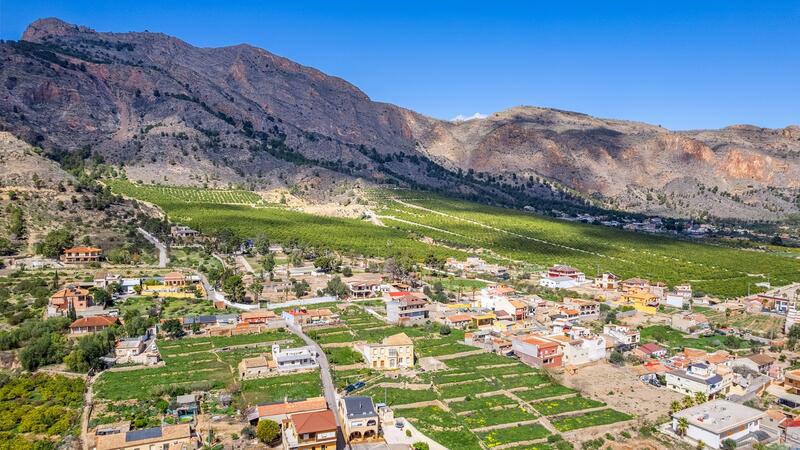 7 спальная комната Деревенский Дом продается