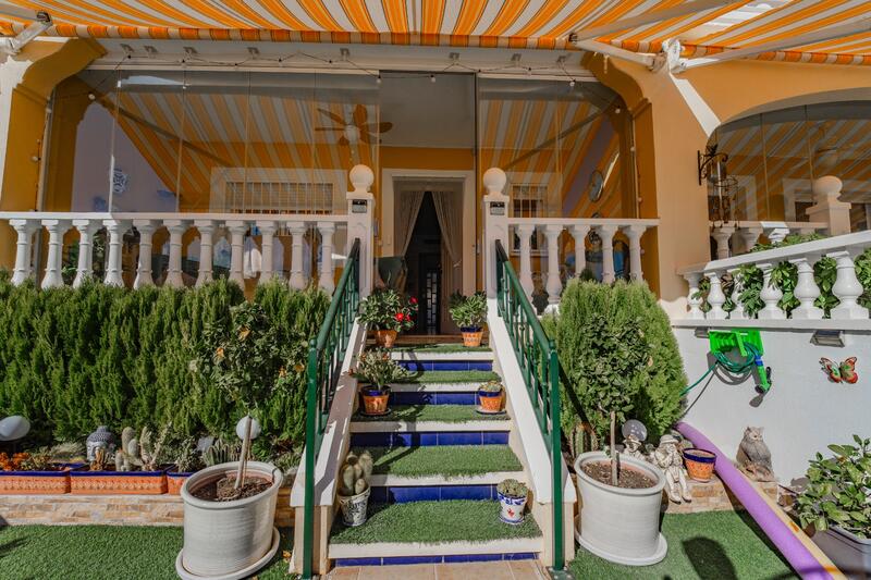 3 slaapkamer Gezinswoning Te koop