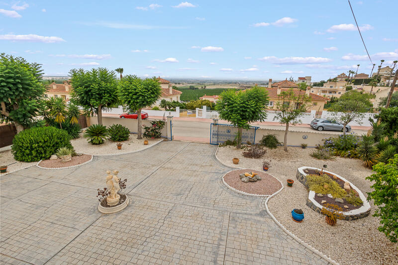 4 Cuarto Villa en venta