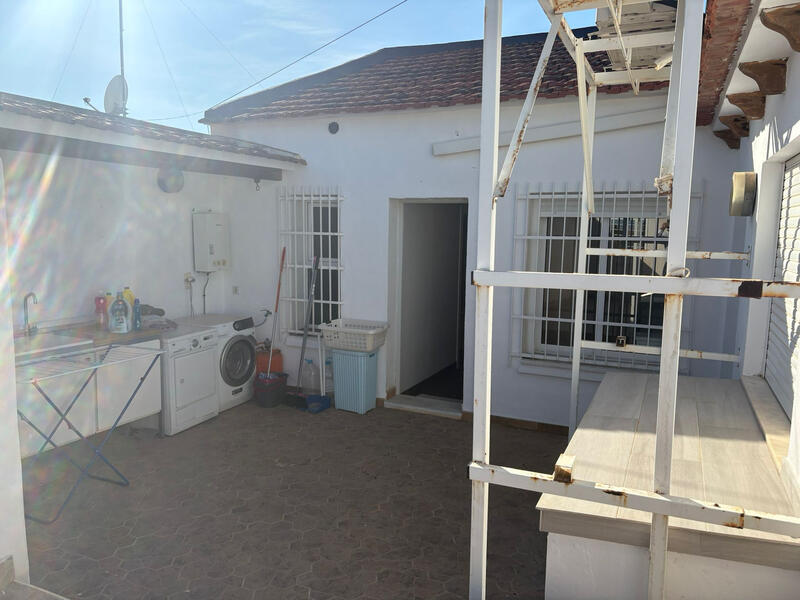 5 bedroom Townhouse for sale 5 bedroom Townhouse for sale