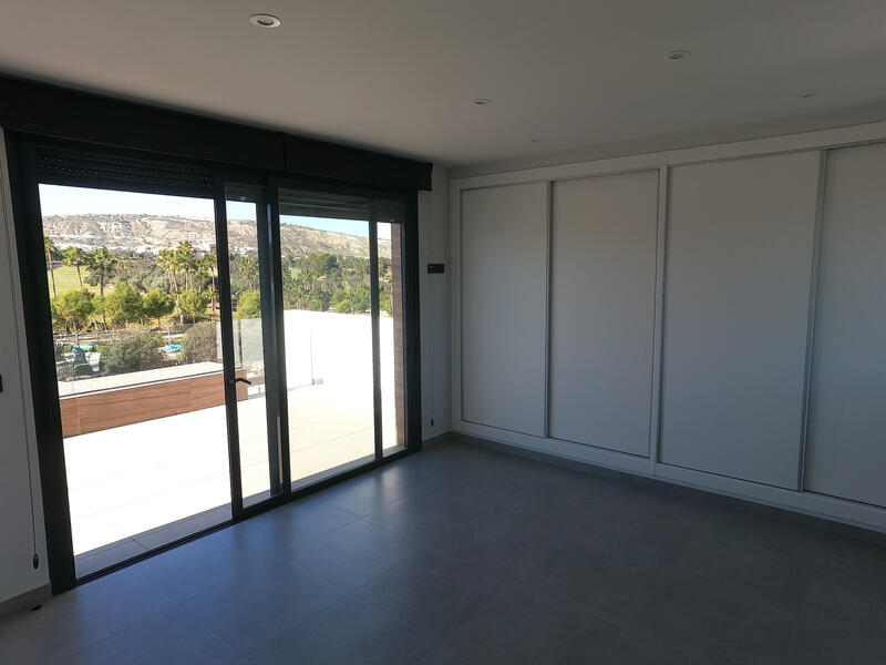 4 bedroom Villa for sale