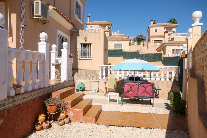 2 Cuarto Villa en venta