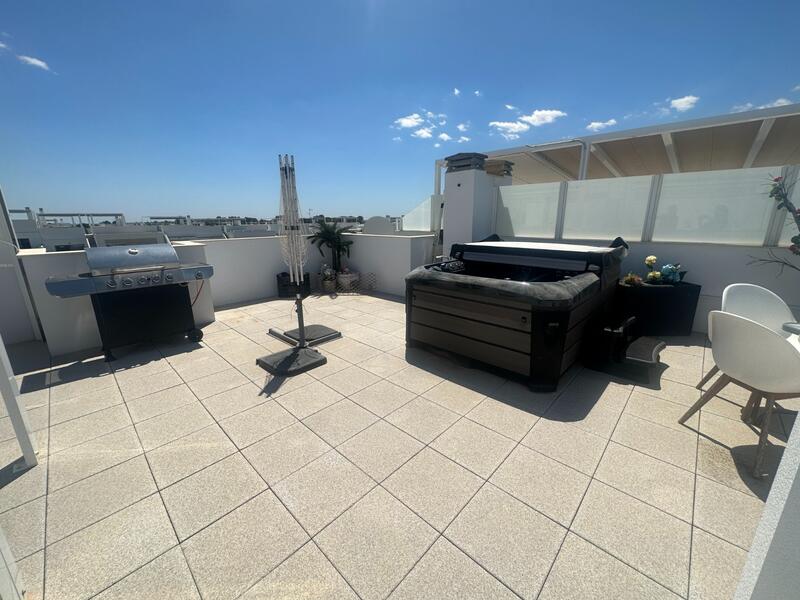 2 slaapkamer Appartement Te koop