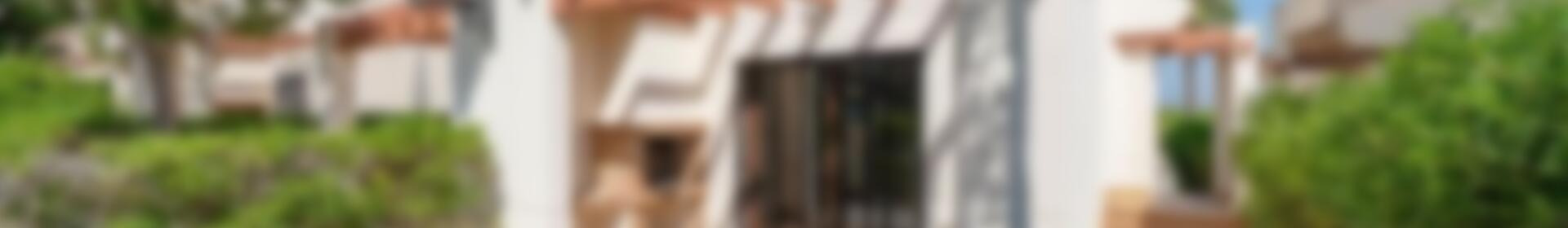 3 спальная комната городская тюрьма продается