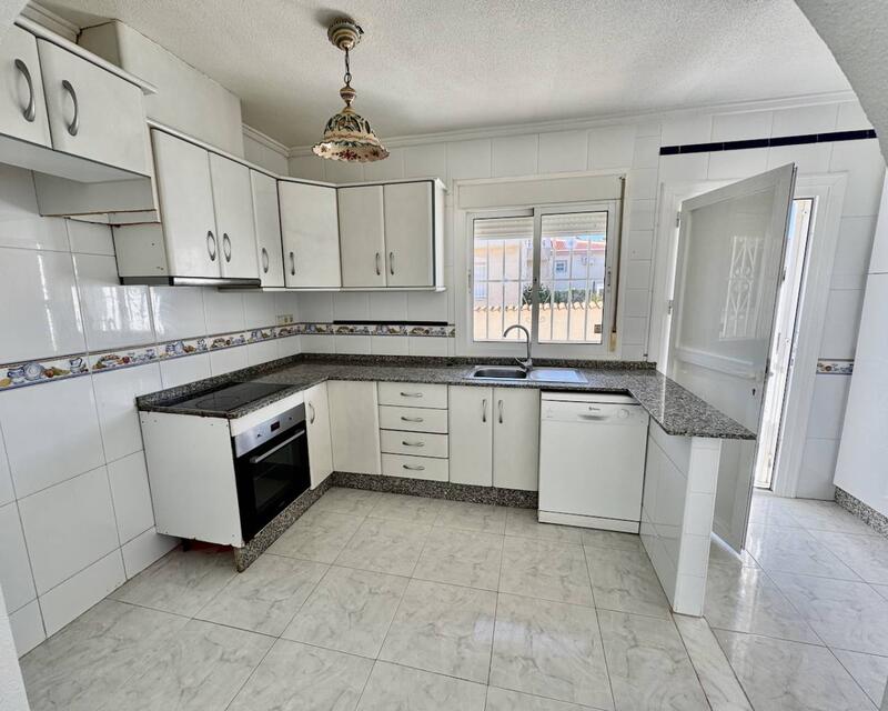 4 slaapkamer Villa Te koop 4 slaapkamer Villa Te koop