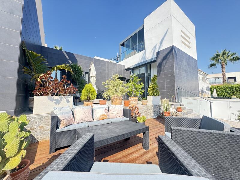 2 Schlafzimmer Villa zu verkaufen