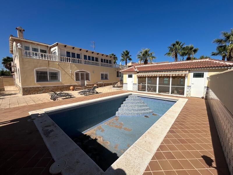 Villa en venta en Ciudad Quesada, Alicante