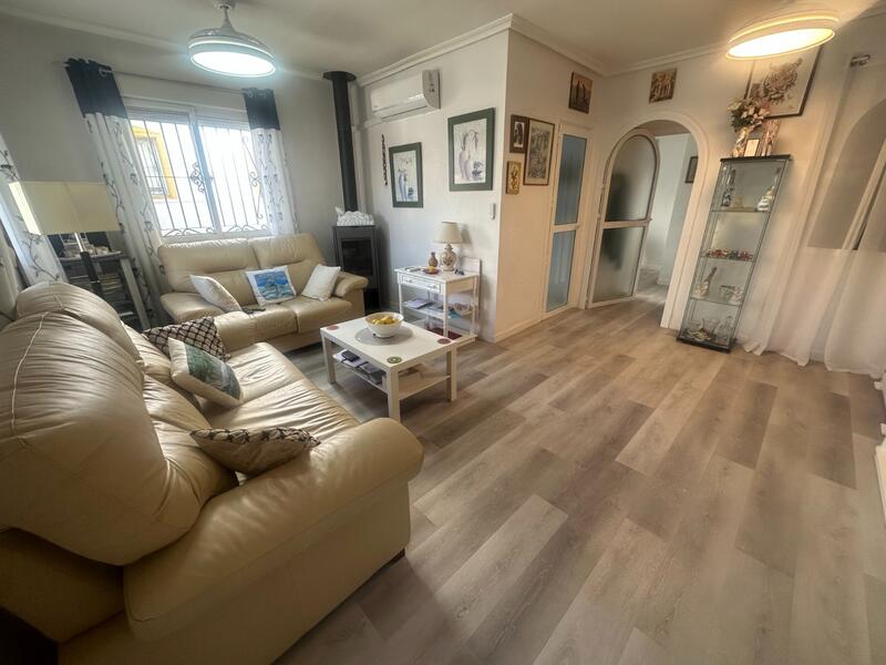 3 bedroom Townhouse for sale 3 bedroom Townhouse for sale