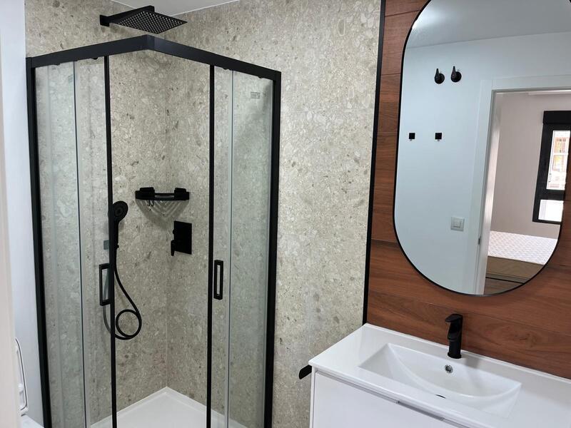 2 slaapkamer Appartement Te koop 2 slaapkamer Appartement Te koop