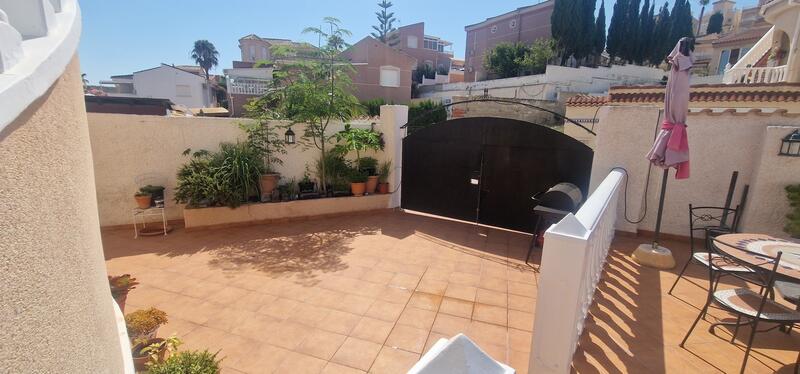 2 slaapkamer Villa Te koop 2 slaapkamer Villa Te koop