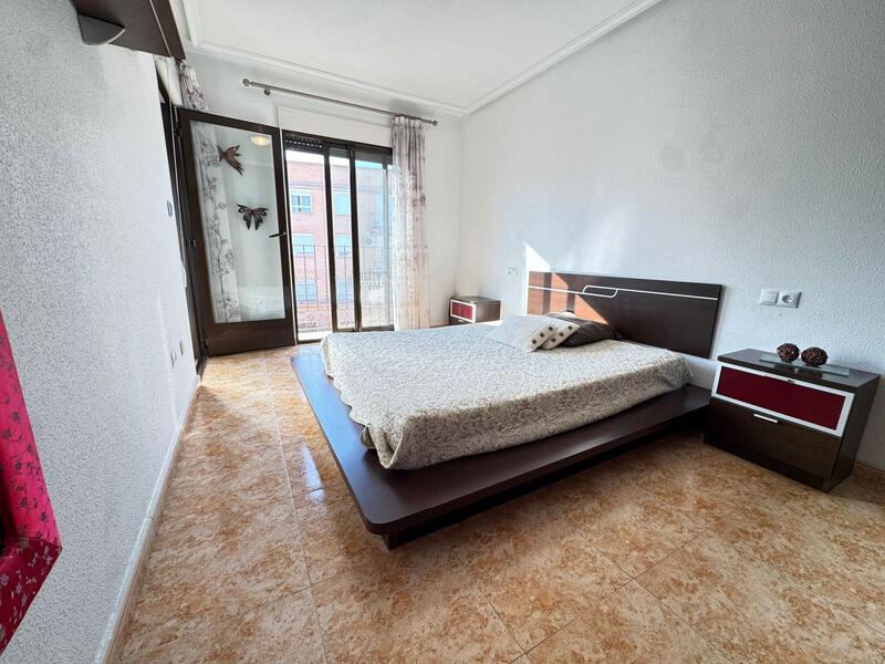 3 Schlafzimmer Stadthaus zu verkaufen
