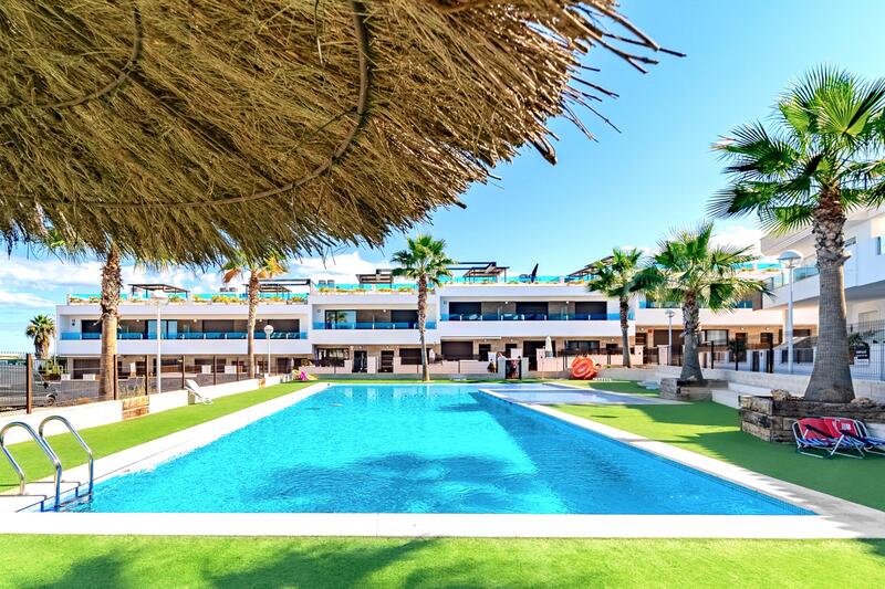 Townhouse for sale in Los Balcones, Alicante