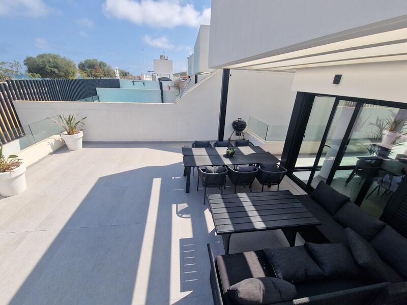 4 Cuarto Villa en venta