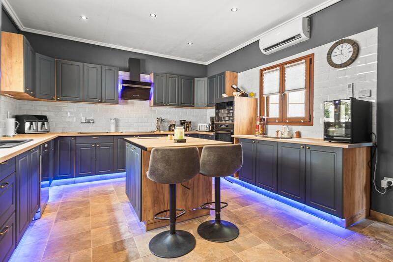 4 bedroom Country House for sale