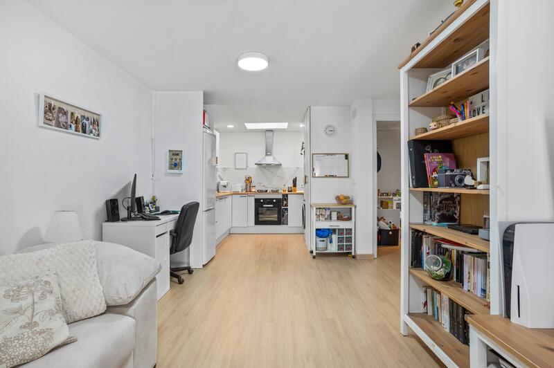 2 bedroom Townhouse for sale