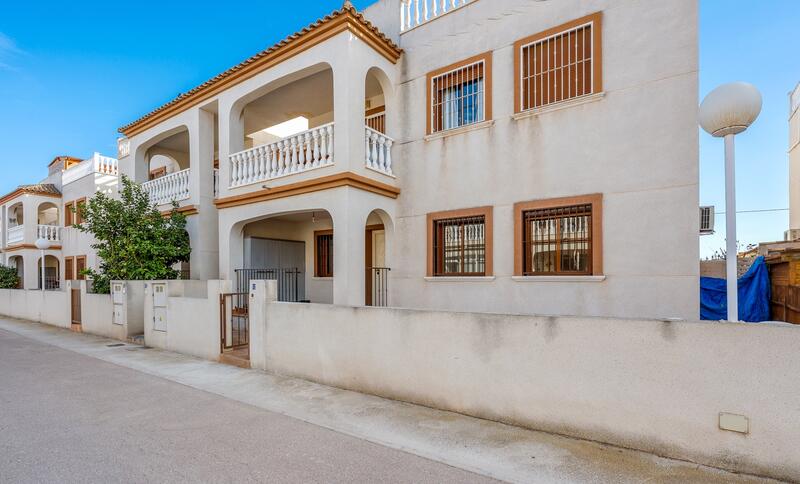 2 slaapkamer Appartement Te koop