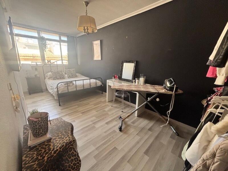 2 Schlafzimmer Stadthaus zu verkaufen