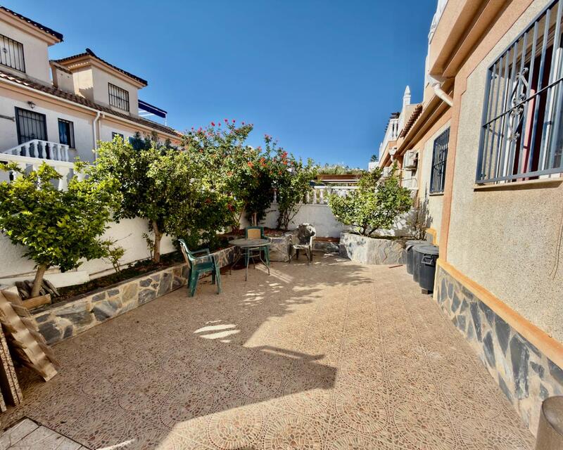 3 Schlafzimmer Villa zu verkaufen 3 Schlafzimmer Villa zu verkaufen