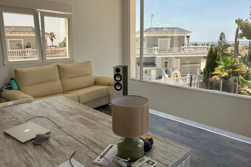 4 Cuarto Villa en venta