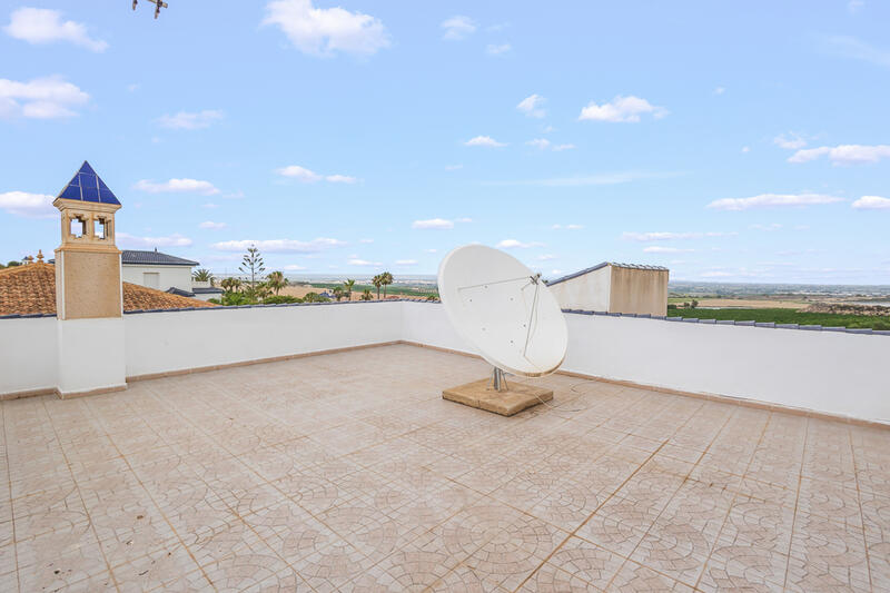 4 Cuarto Villa en venta