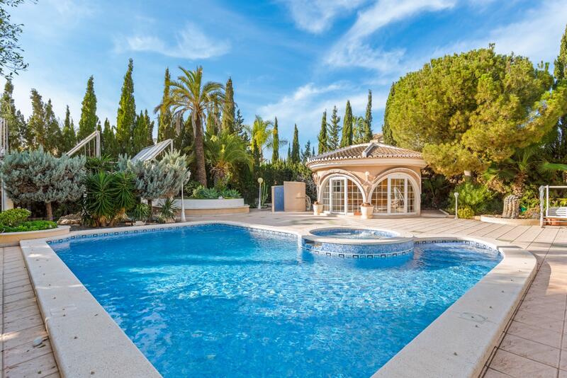 5 Cuarto Villa en venta