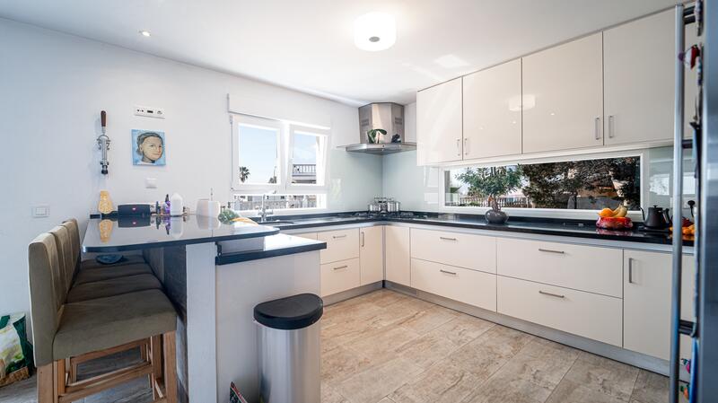 4 Schlafzimmer Villa zu verkaufen