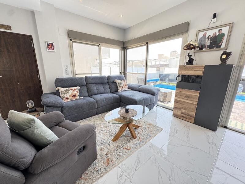 4 bedroom Villa for sale