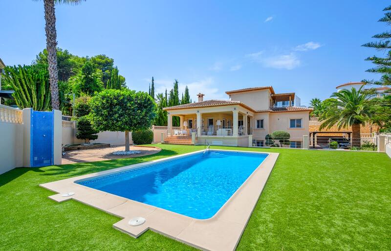 Villa en venta en Benissa, Alicante