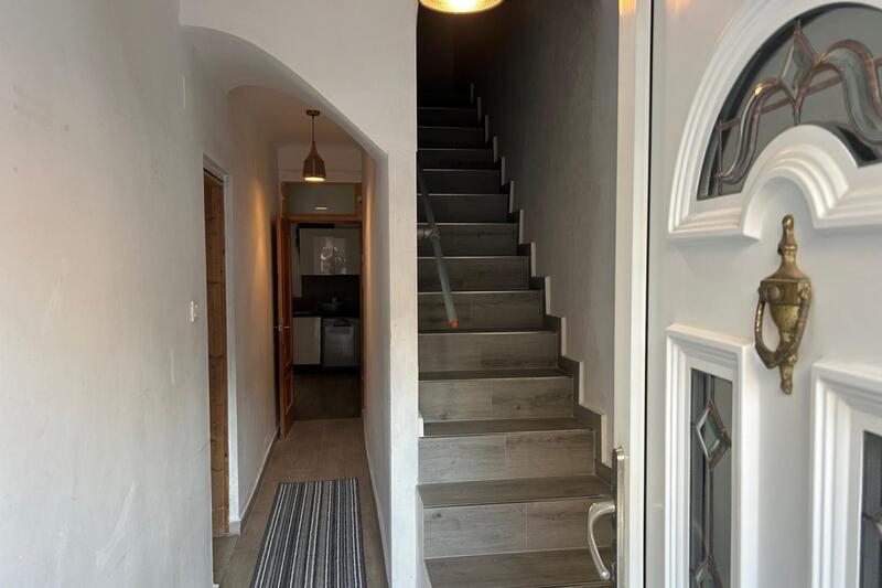 3 slaapkamer Gezinswoning Te koop