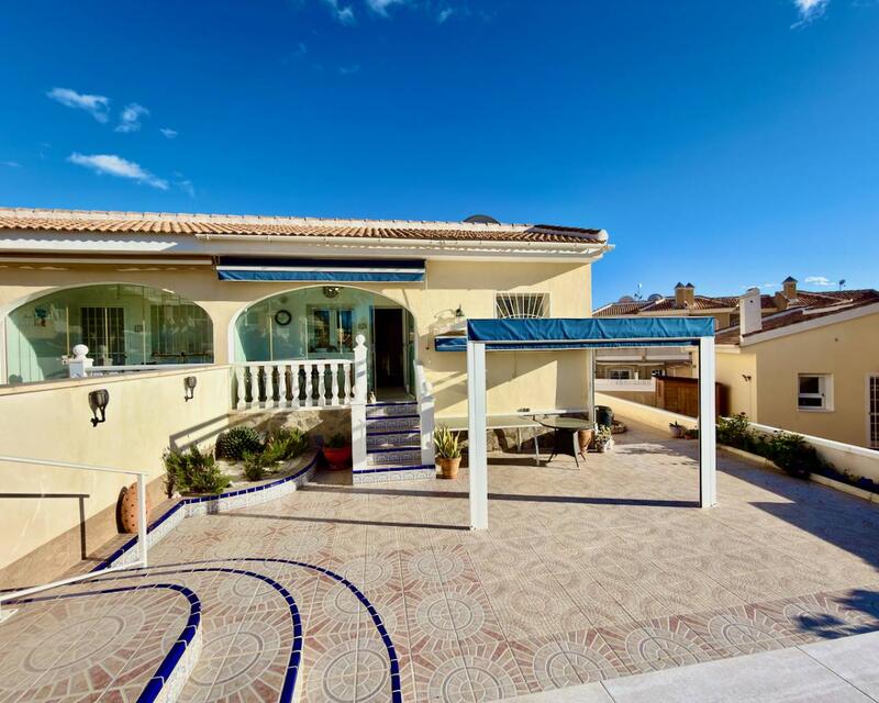 Villa til salgs i Ciudad Quesada, Alicante