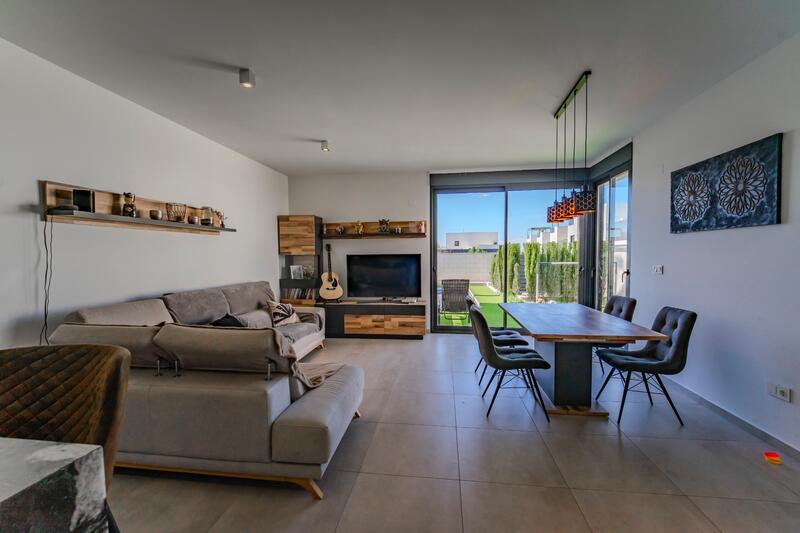 3 Cuarto Villa en venta