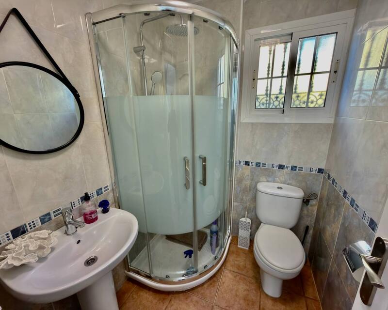 3 Schlafzimmer Villa zu verkaufen 3 Schlafzimmer Villa zu verkaufen