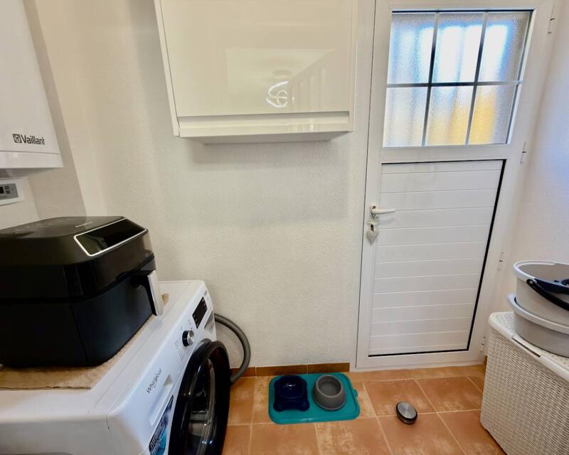 3 Schlafzimmer Villa zu verkaufen 3 Schlafzimmer Villa zu verkaufen