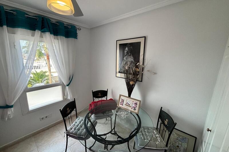 2 slaapkamer Appartement Te koop